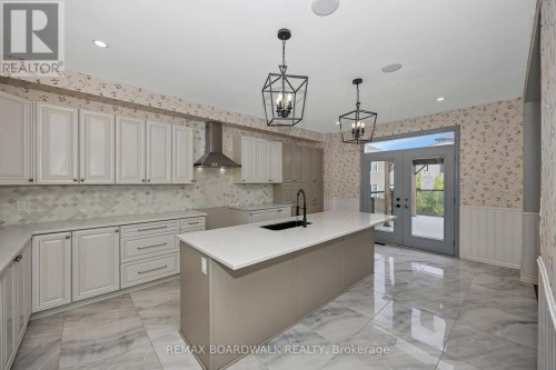 648 Decoeur Drive, Ottawa, ON 