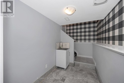 648 Decoeur Drive, Ottawa, ON 