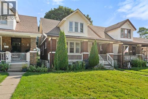 2284 Fraser AVENUE , Windsor, Ontario N8X 3Z7 2