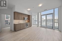 215 - 15 RICHARDSON STREET Toronto, ON M5A 0Y5