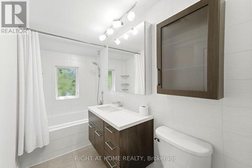 1244 De Quincy Crescent, Burlington, ON 