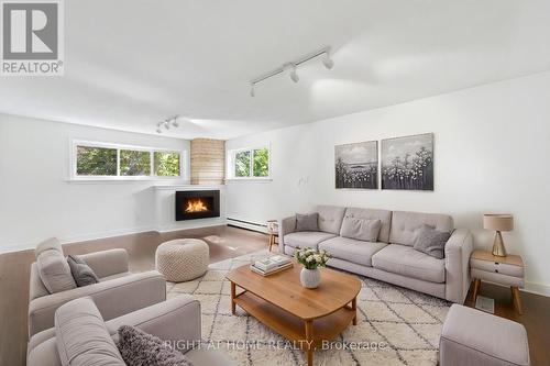 1244 De Quincy Crescent, Burlington, ON 