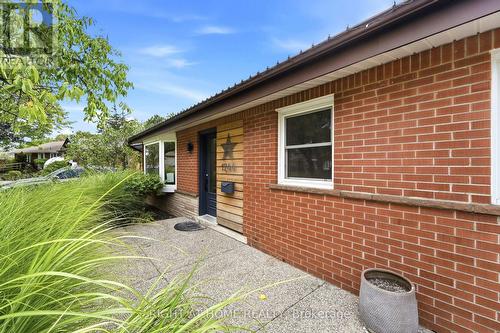 1244 De Quincy Crescent, Burlington, ON 