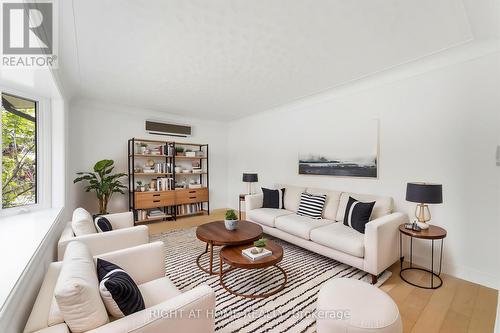 1244 De Quincy Crescent, Burlington, ON 
