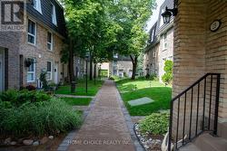 28 TANGLE BRIARWAY Toronto, ON M2J 2M4