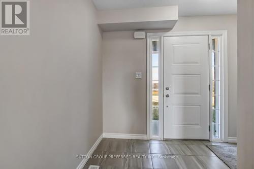 371 KENNINGTON WAY , London South (South W), Ontario N6L 0H4 2