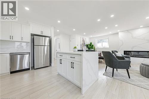22 WILLIAM JOHNSON Street Unit# Mainfloor , Stoney Creek, Ontario L8J 1B4 5