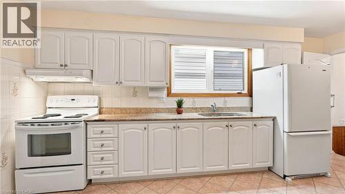 18 Glen Castle Drive, Stoney Creek, ON 