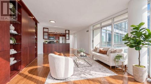 3011 - 381 FRONT STREET W , Toronto, Ontario M5V 3R8 3