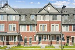 115 AIR DANCER CRESCENT Oshawa, ON L1L 0V3