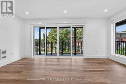 8 - 547 MELBOURNE AVENUE , Ottawa, Ontario K2A 1W7 5