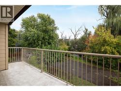 Balcony overlooking Vernon Creek! - 