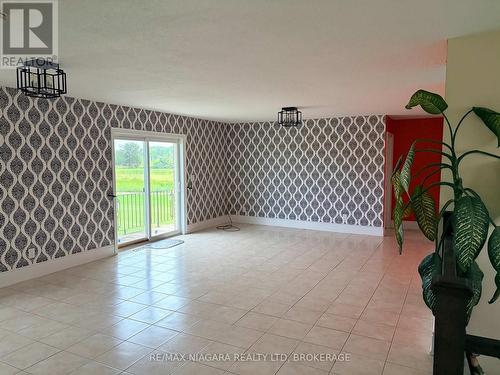 UPPER - 1010 FOSS ROAD , Pelham (Fenwick), Ontario L0S 1C0 5