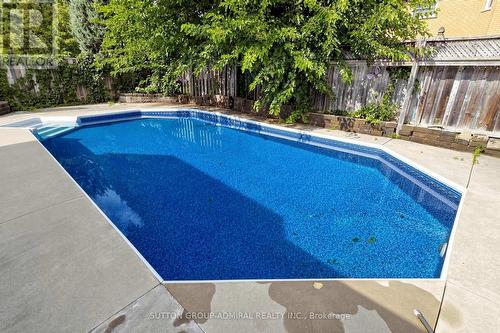 38 Felt Crescent, Barrie, ON 