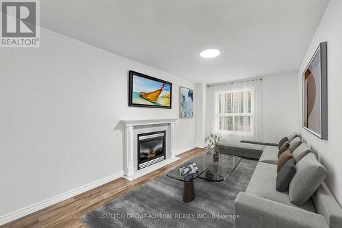 38 Felt Crescent, Barrie, ON 