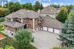 18 YONGEVIEW AVENUE Richmond Hill, ON L4C 7A4