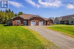 144-146 VILLAGE LINE Avenue  Valley, NS B2N 0J3
