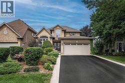 90 SURREY Drive  Ancaster, ON L9K 1L9