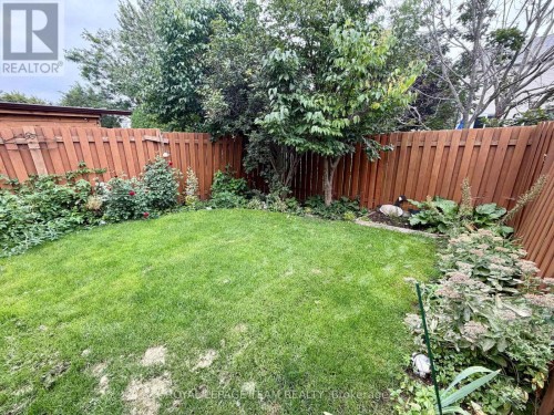 5 Chantilly Gate, Ottawa, ON 
