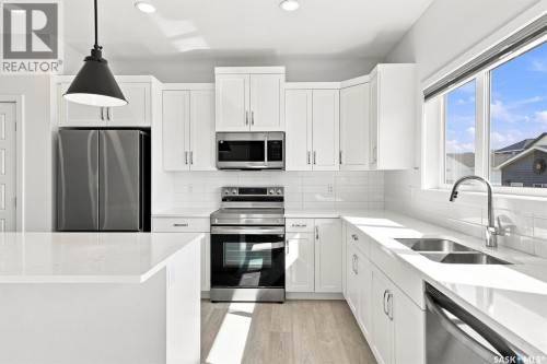 1070 Brighton Gate, Saskatoon, SK 
