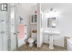 4 piece ensuite - 