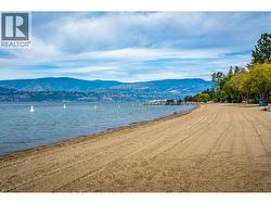 beach close by - 