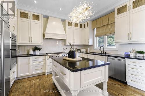 950 Fredonia Drive, Mississauga, ON 
