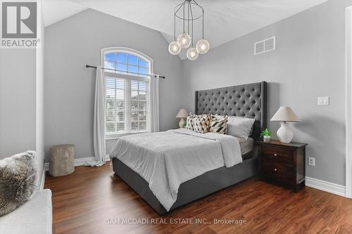 950 Fredonia Drive, Mississauga, ON 