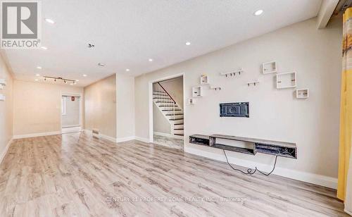 MAIN - 346 MONTEGO ROAD , Mississauga, Ontario L5B 1C7 4