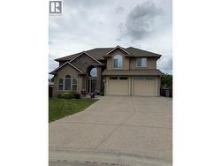 988 Arlington Court  Kamloops, BC V2B 8T4