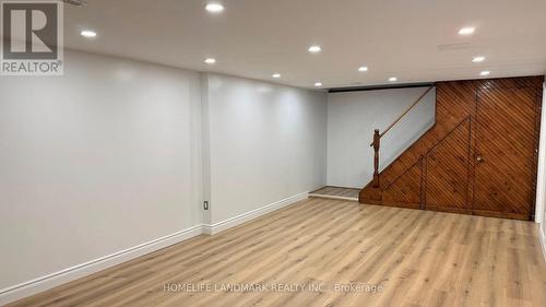 26 KENTISH CRESCENT , Toronto, Ontario M1S 2Z4 5