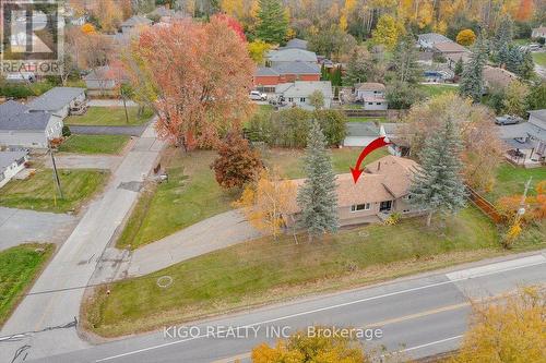 UPPER - 5 EVELYN AVENUE , Georgina, Ontario L4P 3C8 4