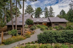 104 Seclusion Lane  Salt Spring, BC V8K 1S4