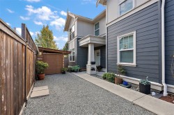 1113 Lyall St  Esquimalt, BC V9A 5G3