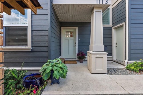 1113 Lyall St, Esquimalt, BC 