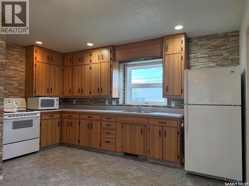 2 Railway Avenue, Dafoe, SK 