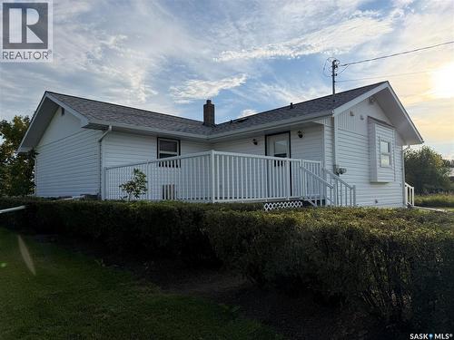 2 Railway Avenue, Dafoe, SK 
