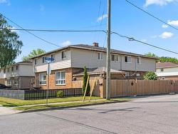 22 TAYLOR Avenue  Chatham, ON N7L 2T5