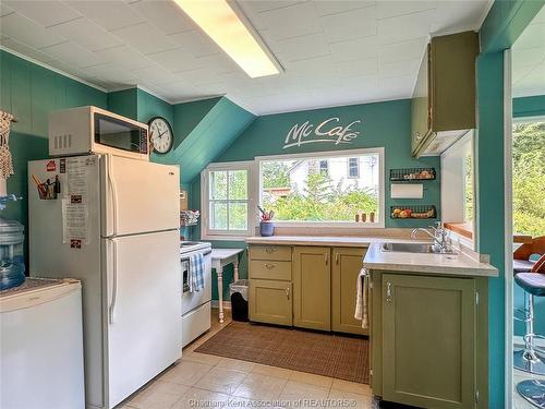 17882 Water Street, Rondeau Park, ON 