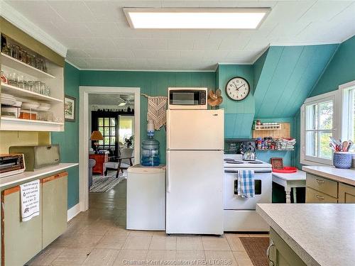 17882 Water Street, Rondeau Park, ON 