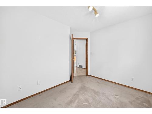 18935 91 Av Nw, Edmonton, AB 
