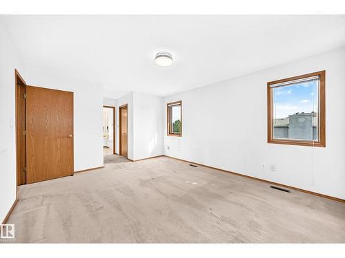18935 91 Av Nw, Edmonton, AB 