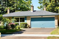 40 BRAHMS AVENUE  Toronto, ON M2H 1H4