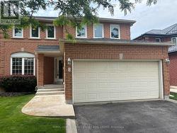 8 LIVINGSTON DRIVE Caledon, ON L7C 1A7