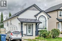 1062 Bridlemeadows Manor SW  Calgary, AB T2Y 4L1