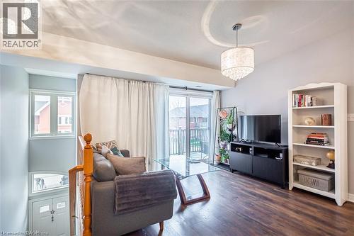 4140 FOXWOOD Drive , Burlington, Ontario L7M 4R4 2