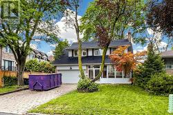 32 WYCLIFFE CRESCENT Toronto, ON M2K 1V6