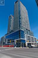 N833 - 7 GOLDEN LION HEIGHTS  Toronto, ON M2M 0C1