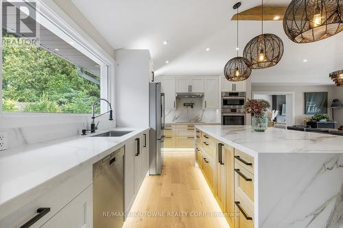 293 North Shore Boulevard E, Burlington, ON 
