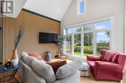 293 North Shore Boulevard E, Burlington, ON 
